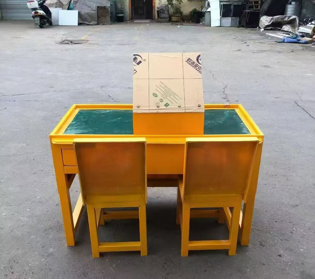 左贡防静电导通桌井下煤矿火工品发放桌：危险品流转的安全守护者
